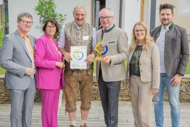 Franz Poisinger bei der Ehrung.  | Foto: Erich Marschik
