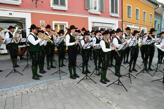 Seit 150 Jahren gibt es die Stadtmusikkapelle Musikverein Murau, zum Jubiläum wurde der Große Österreichische Zapfenstreich zur Aufführung gebracht. | Foto: Anita Galler