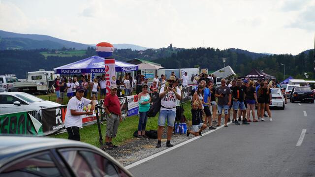 Die 107 Fahrzeuge sorgten für große Begeisterung bei den Fans. | Foto: Reicher/Jud Motorsport
