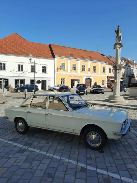 Bereits ein vertrauter Anblick in Eggenburg: Wolfgang Brandstetters extrem seltener VW K 70.
 | Foto: privat/HB