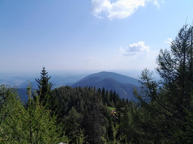 Die 3 Otter, am großen Otter, dem höchsten, war ich vorige Woche und hab zum Sonnwendstein geschaut. Heute ist es umgekehrt