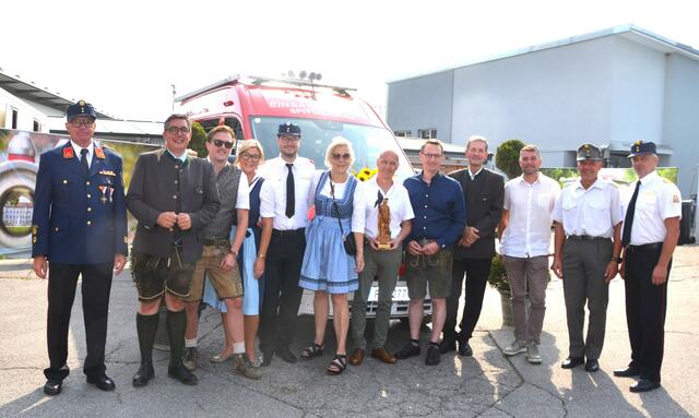 Alle verantwortlichen Feuerwehrler und Ehrengäste auf einen Blick