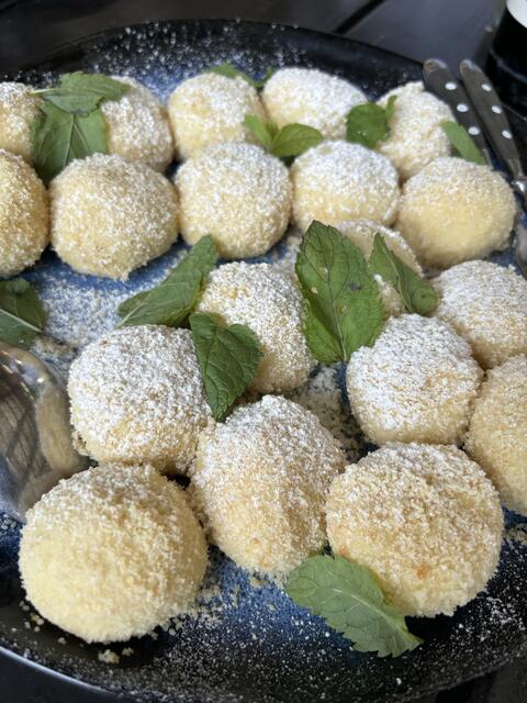 Krönender Abschluss, der bei Allen sehr gut ankam, Marillen-&amp; Nougatknödel | Foto: MeinBezirk