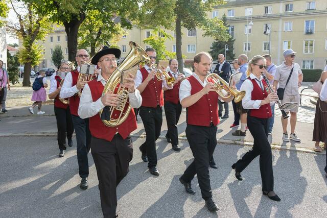 Beim traditionellen Kaiserebersdorfer Kirtag wurde ausgelassen gefeiert. | Foto: René Brunhölzl/MeinBezirk