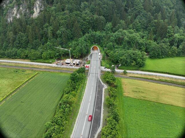 Die Arbeiten am Brettfalltunnel starten wieder. Diese sind mit Nachtsperren sowie einer einwöchigen Totalsperre im Oktober verbunden. | Foto: Land Tirol
