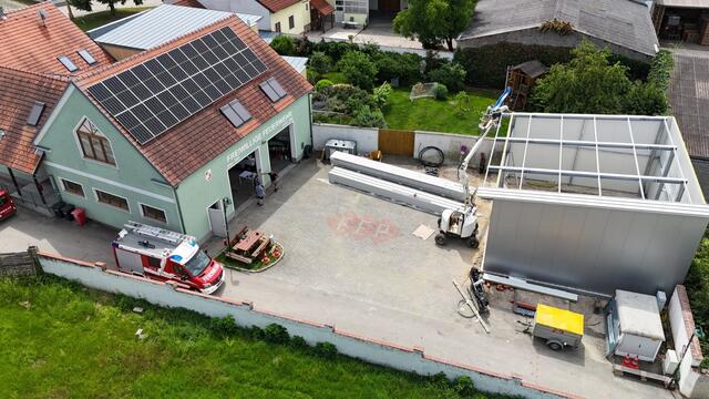 Insgesamt beliefen sich die Kosten für die Errichtung der Halle auf 110.000 Euro. | Foto: FF Pettendorf