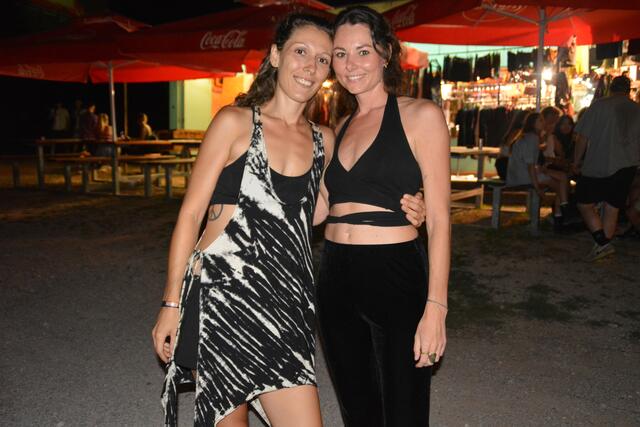 Victoria und Theresa  | Foto: Jennifer Flechl