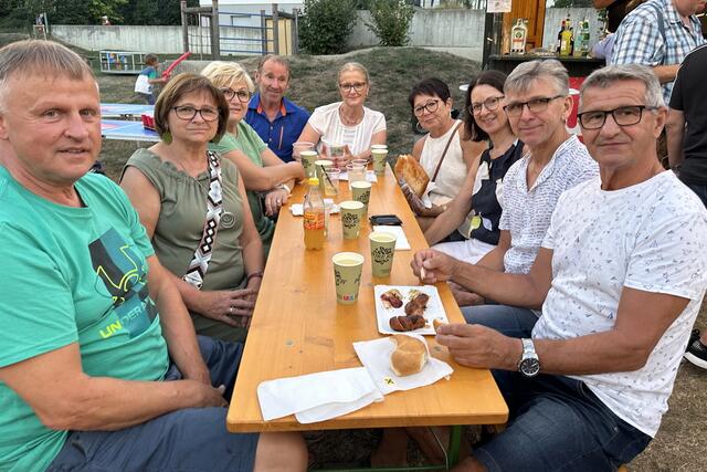 Ewald Piller, Gabi Grath, Irmi Ottl, Josef und Ruth Schmidl, Burgi Taschner, Melitta und Matthias Piller und Alois Taschner | Foto: ÖVP Marz