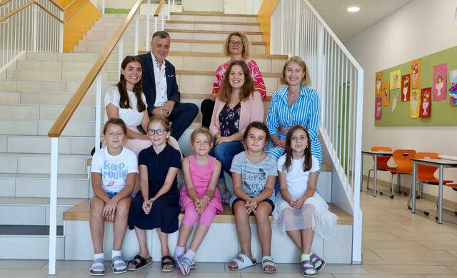 Bildungsdirektor Alfred Klampfer und Bildungsreferentin LH-Stv. Christine Haberlander besuchten die Sommerschule in Hofkirchen. | Foto: Land OÖ/Haag