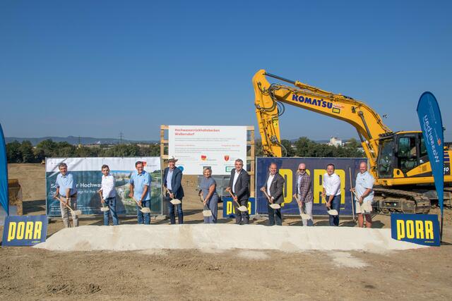 Christian Maier, Alex Papajanoulos, Gerald Hüller, Heinz Stiefelmeyer, Claudia Schlager, Heinrich Dorner, Wolfgang Heckenast, Christian Sailer, Igor Smrtnik, Jürgen Wagner. | Foto: Bgld. Landesmedienservice