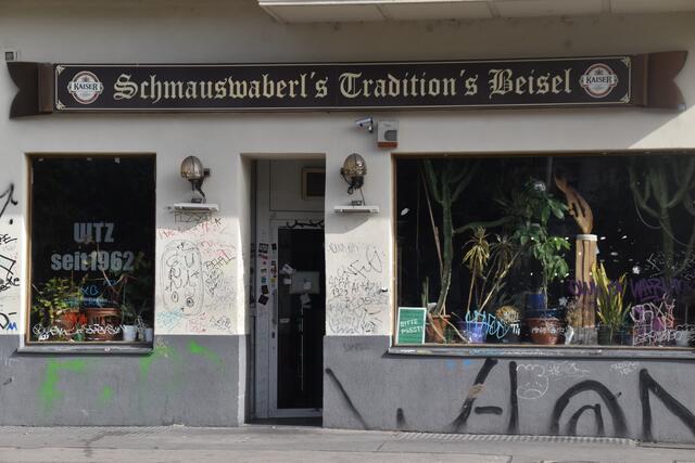 Das "Schmauswaberl" Traditionsbeisl hat mit finanziellen Schwierigkeiten zu kämpfen.  | Foto: Salme Taha Ali Mohamed/MeinBezirk.at