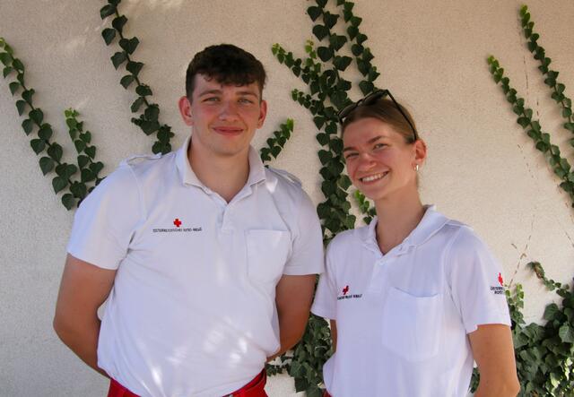 Auch das Rote Kreuz ist vor Ort um im Notfall zu helfen. Florian Schmied und Sarah Höllmüller | Foto: Christian Nowotny