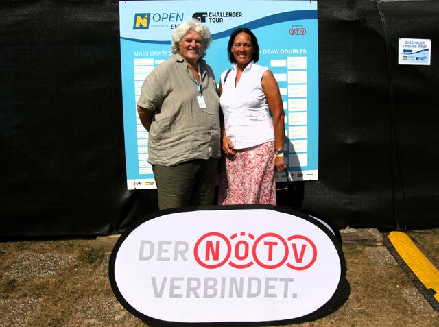 TC Tulln Obmann Josef Beinhardt mit NÖTV Präsidentin Petra Schwarz. | Foto: Christian Nowotny