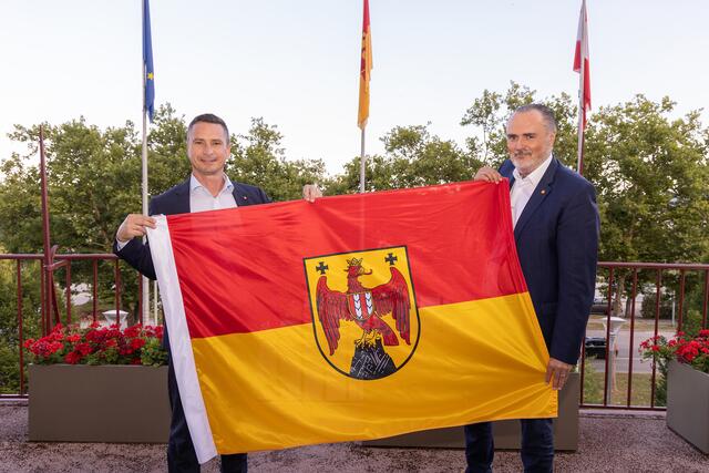 Landeshauptmann Hans Peter Doskozil und Landtagspräsident Robert Hergovich freuen sich auf den Tag der offenen Tür am 15. September. | Foto: Landesmedienservice, Gmasz 