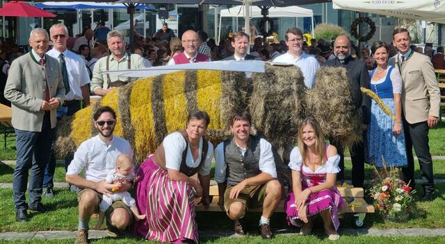 Das große Bestandsjubiläum wurde am Marktplatz in Eugendorf gefeiert. | Foto: Schöchl