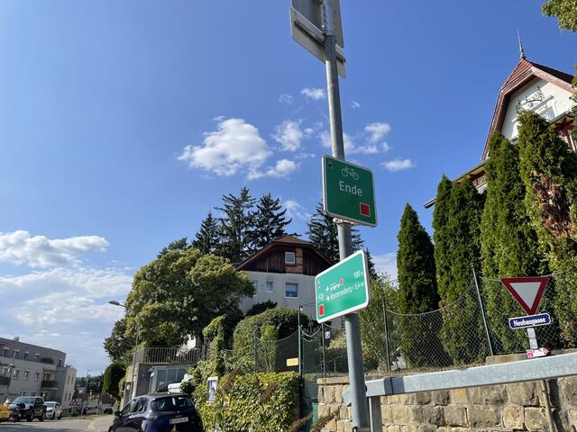 In Maria Gugging unweit des ISTA ist dann mit dem Radweg Schluss. Eine Verbindung bis nach St. Andrä Wördern wird es wohl sobald nicht geben.  | Foto: MeinBezirk/Seebacher