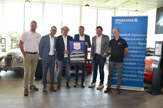 Marc Geller (Autohaus Mühlbacher),  Christian Kuen (Sponsor, Sparkasse), Walter Edinger (Edinger Communication), Manfred Hautz (Obmann WK-Kufstein), Fritz Unterberger jun. (Unterberger) und Heinz Steger (Porsche) (v.l.) blicken den Autofestspielen mit Freude entgegen. 
 | Foto: Barbara Fluckinger