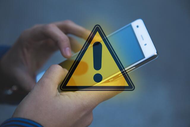 Die Warnung bekommt man im Ernstfall direkt aufs Handy | Foto: Pixabay/MeinBezirk