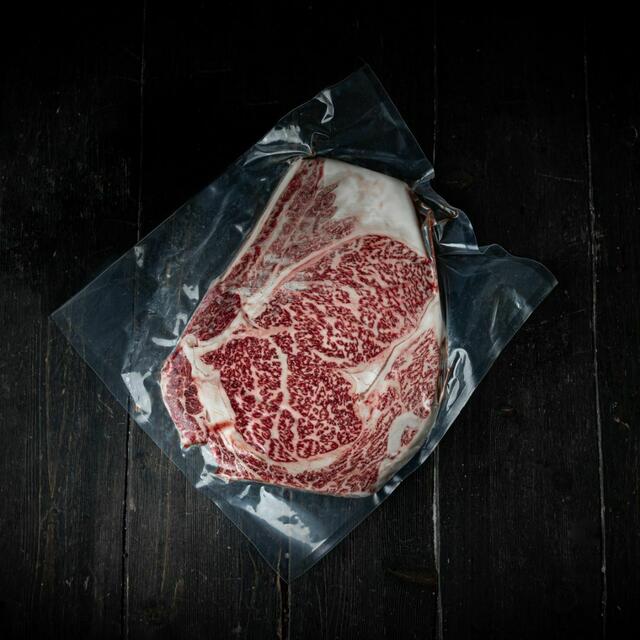 Das Fett des Fleisches hat einen hohen Anteil an Omega 3 und um bis zu 50 Prozent mehr ungesättigte Fettsäuren als herkömmliche Fleischarten. | Foto: Wagyu-Ennstal
