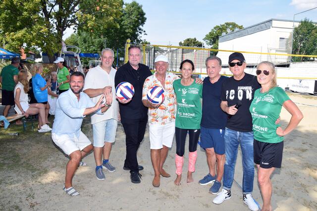 Mehmed Alajbeg, Markus Gilly, Michael Danzinger und Hans Stefan Hintner, Vera Russwurm, Kurt Faist, Andy Marek und Ulrike Kriegler (von links). | Foto: Bernhard Garaus
