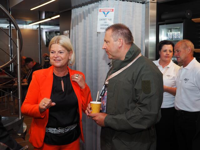 Medientermin mit Verteidigungsministerin Claudia Tanner | Foto: Gaube