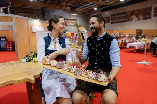 Gustieren, flanieren und genießen – auf der Herbstmesse erwartet dich ein buntes
Potpourri an regionalen Lebensmitteln. | Foto: Genussland Kärnten/Jannine Töglhofer