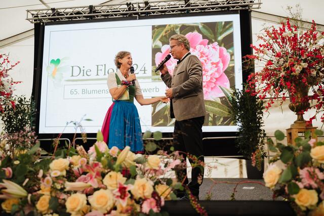 Die florale Expertin Angelika Ertl führte durch die Veranstaltung. | Foto: David Günzberg