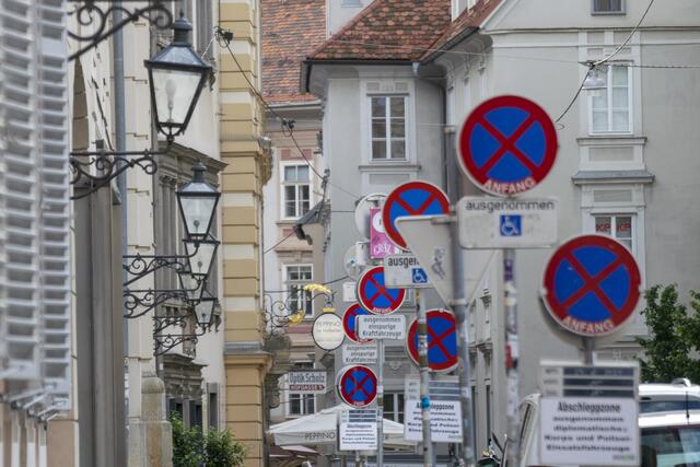 Der Verkehr in Graz polarisiert seit Jahrzehnten. In den letzten fünf Dekaden wurden dabei viele weitläufige Änderungen beschlossen, weitere werden folgen.  | Foto: Csaba Gloner