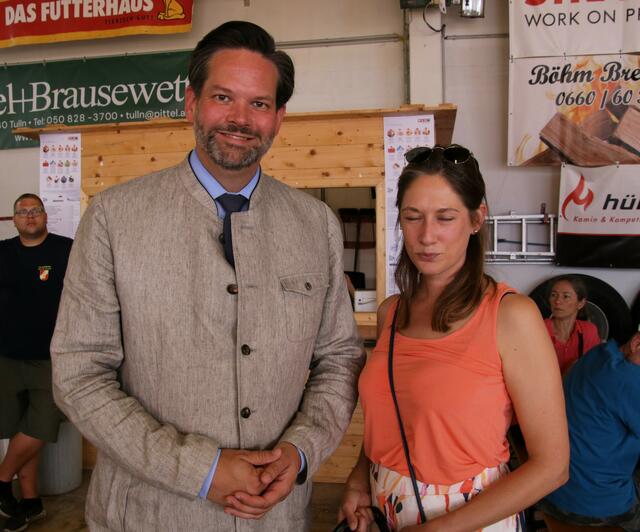 Lukas Mandl und Stefanie Englert. | Foto: Christian Nowotny