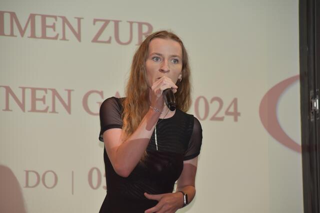 Selina Kellner gab einige Gesangsstücke zum Besten. | Foto: Michael Strini