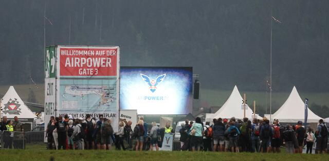 Das Programm startete um 9 Uhr bei leichtem Regen. | Foto: Ripu