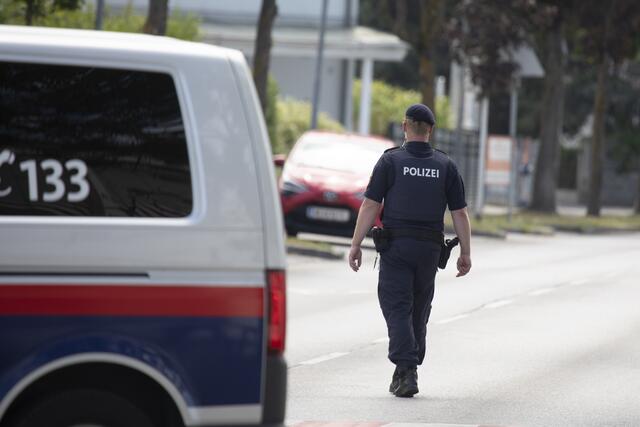 Nach den mutmaßlichen Vorbereitungen in Ternitz für einen Terroranschlag könnte eine neue Spur nach Deutschland führen. | Foto: ALEX HALADA / picturedesk.com