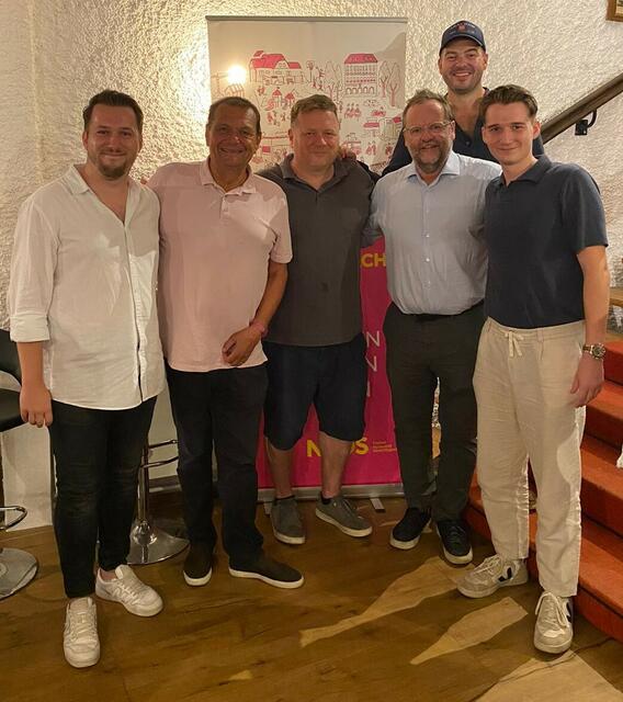 Neunte Pinkafelder Stadtgespräche: Vizebürgermeister Adrian Kubat, die Gemeinderäte Eduard Posch, Martin Pröll, Oscar Szemes, Nationalratsabgeordneter Sepp Schellhorn, Moderator Michael Pröll | Foto: NEOS Pinkafeld