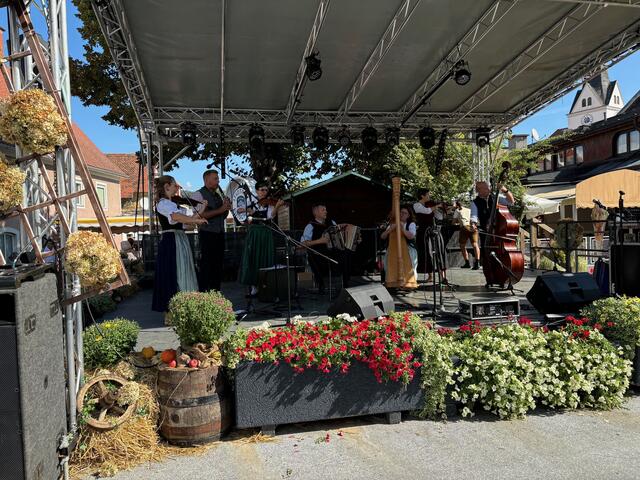 Mehrere Stunden wurde in Köflach Programm geboten, viel Musik gab es auf der Bühne. | Foto: Almer