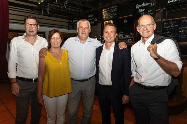  (v.l.) Landesdirektor Dieter Moritz, Petra Neulinger, Gerold Stagl, LT-Präsident Robert Hergovich und Generaldirektor Ralph Müller | Foto: Wiener Städtische Versicherung