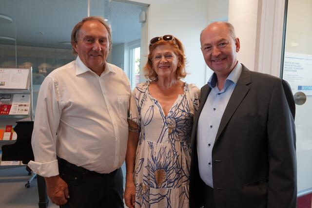 SPÖ-Bürgermeister Werner Friedl mit Gattin und A-NOBIS Geschäftsführer Norbert Szigeti | Foto: Andrea Glatzer