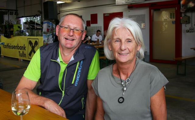 Geschwistertreffen beim Oktoberfest. Martin Kunz, mit seiner Schwester Johanna Neumayr. | Foto: Christian Nowotny