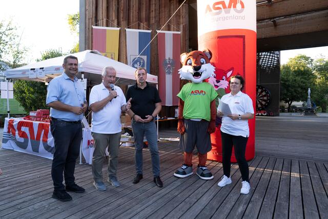 Bürgermeister Stefan Laimer, ASVÖ-Präsident Robert Zsifkovits, Nationalrat Christian Drobits, Maskottchen Filu und Manuela Hatzl | Foto: ASVÖ Burgenland/Thomas Werchota