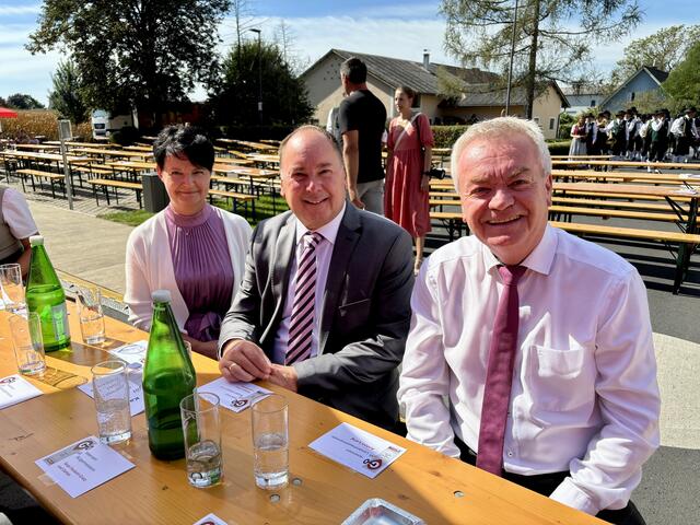 Sabrina und Hubert Isker mit Anton Lang. | Foto: Brigitte Gady