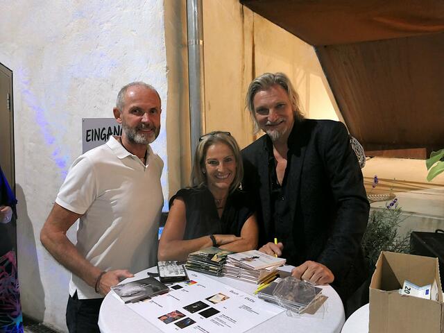 Martina und Peter Kronister mit ehemaligen Kommissar von SOKO-Donau: Stefan Jürgens | Foto: Gerlinde Siebenhandl