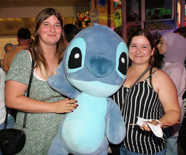 Tina, ( Stitch) und Nina | Foto: Sona Hasoyan