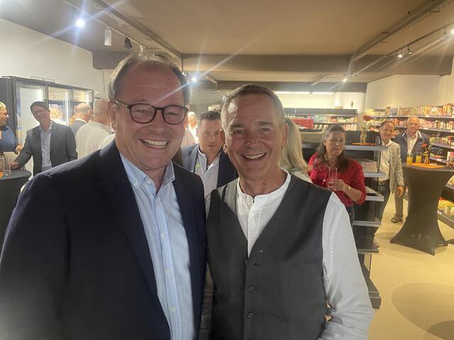 Beste Laune bei WK-Chef Joe Huber mit Somi-Obmann Andi Sailer. | Foto: Perktold