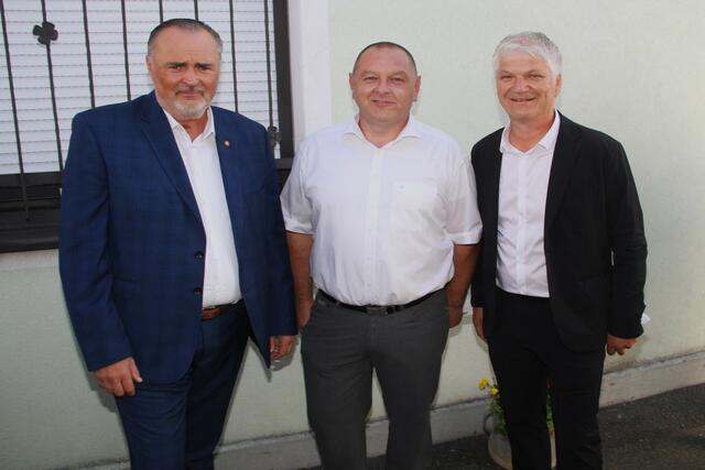 LH Hans Peter Doskozil, Vzbg. Roland Muhr, Bgm. Joachim Radics feiern 650 Jahre Markt Neuhodis.
