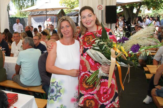 OV Bettina Balogh bedankte sich bei Thetis Kedl für den hervorragenden geschichtlichen Rückblick.