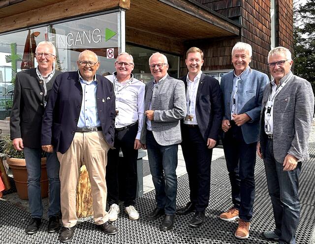Paul Günther, Anton Pletzer, Toni Wurzrainer, Leo Niedermoser, Martin Mitterer, Franz Wallner, Konrad Walk. | Foto: Kogler