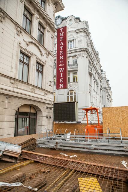 Seit 2022 wird das Theater an der Wien fleißig saniert. Im Herbst will das Opernhaus seine Wiedereröffnung feiern.  | Foto: Barbara Nidetzky