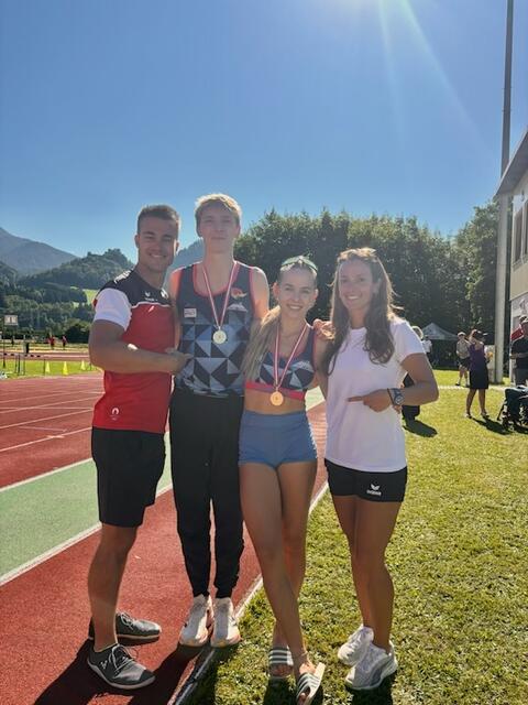 Das Hürdenteam Christoph Ranz, Philipp Pichler, Isabelle Engel, Beate Hochleitner  | Foto: Sportunion Leibnitz