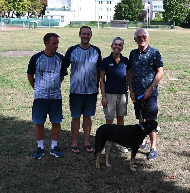 Oberschiedsrichterin Michaela Unden mit dem Maskottchen Kitty!!! 