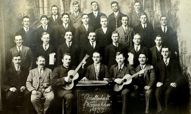 Das Foto aus dem Jahr 1930 zeigt die Gesellschaft Wagenham und wurde von Herbert Scherzer eingereicht. | Foto: Scherzer