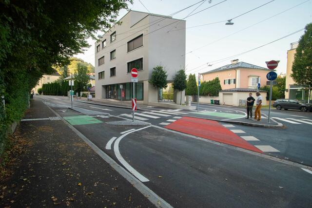 Der neue Radweg ist sehr sehr breit und übersichtlich, so wie auch die Kreuzung Hübnergasse/Reichenhaller Straße. | Foto: Stadt:Salzburg - Rocio Escabosa